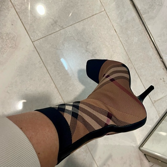 Burberry ankle sock boots - Picture 7 of 8